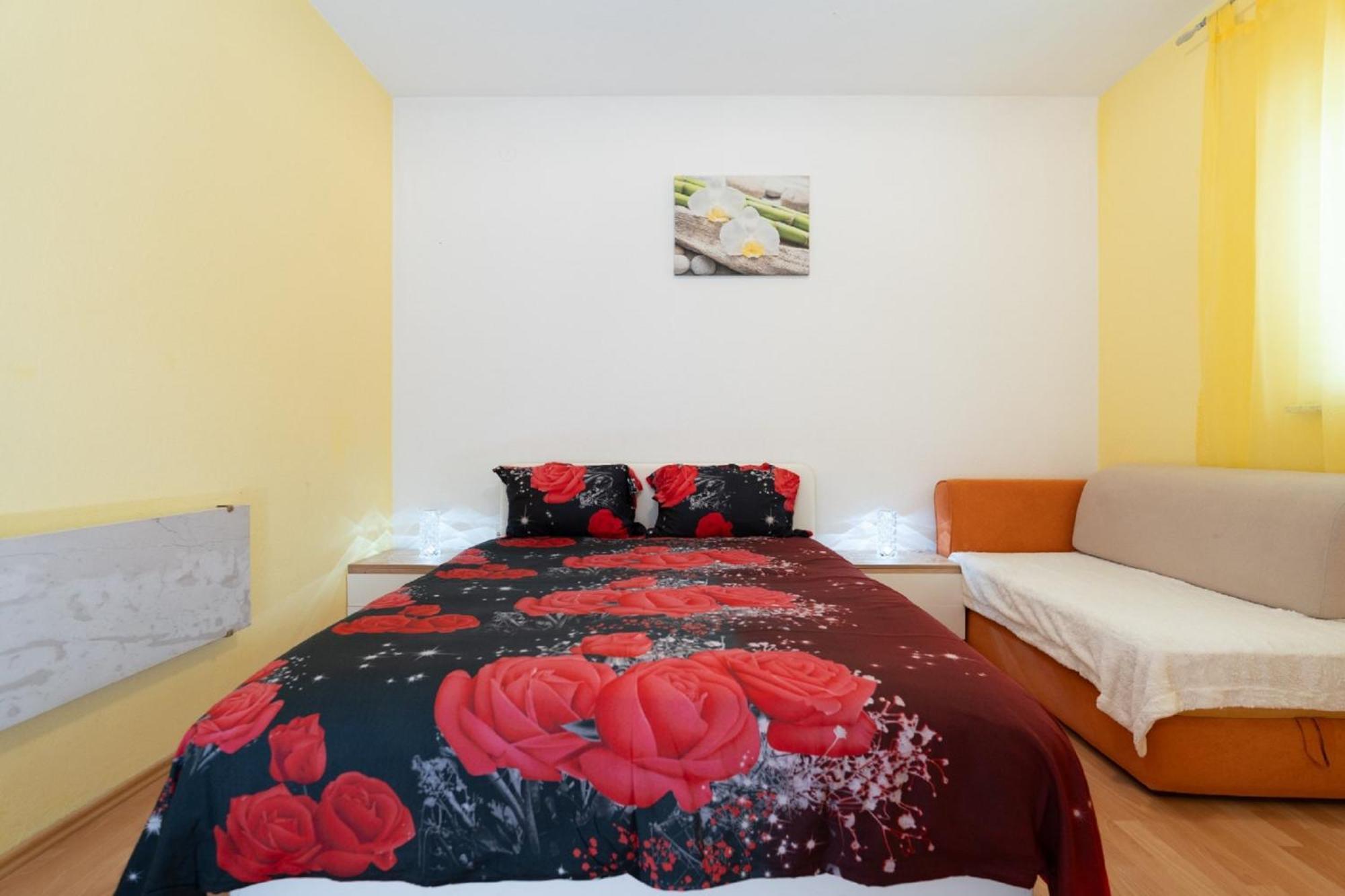 Apartments Milic Горни Карин Екстериор снимка