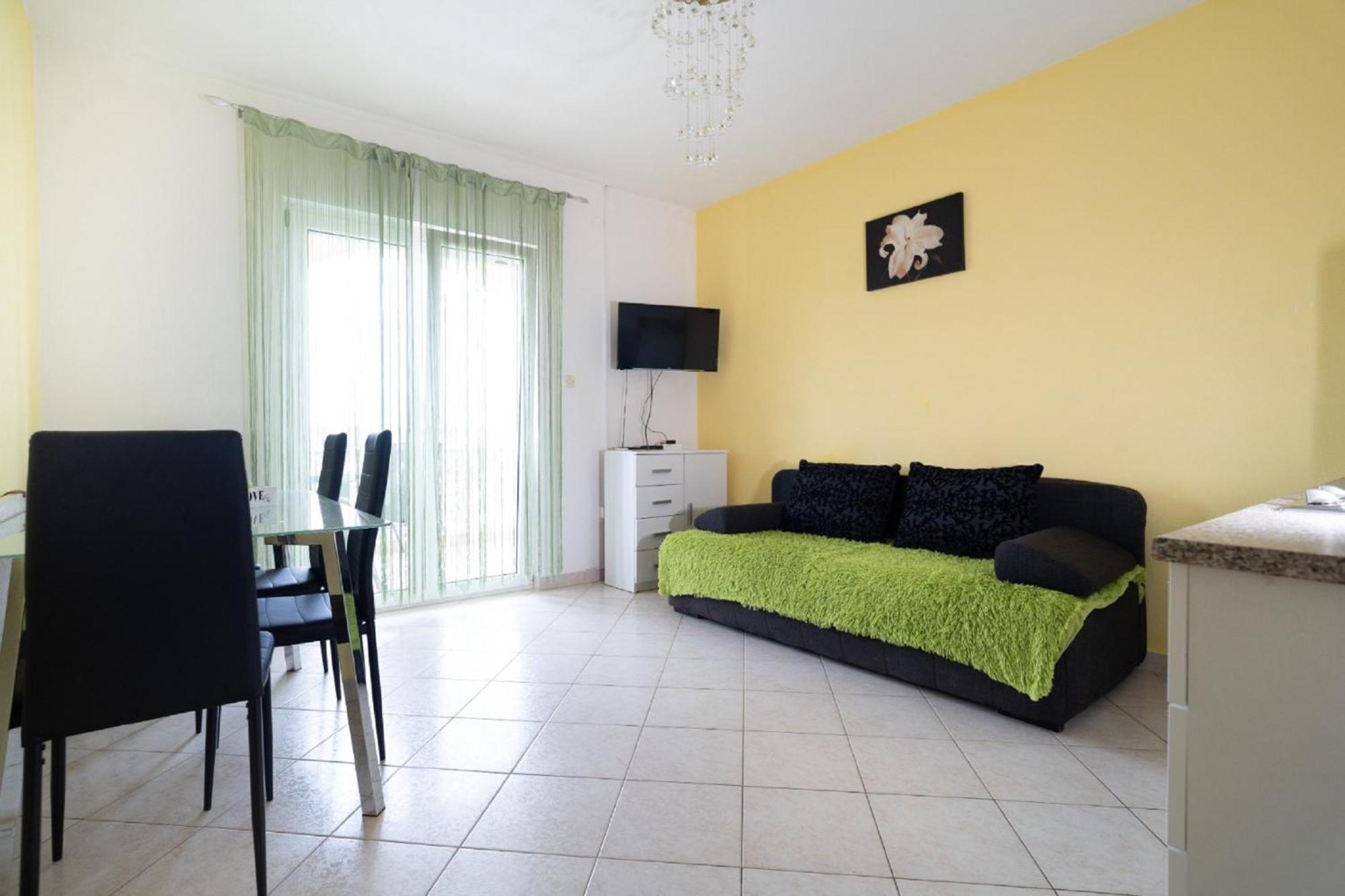 Apartments Milic Горни Карин Екстериор снимка