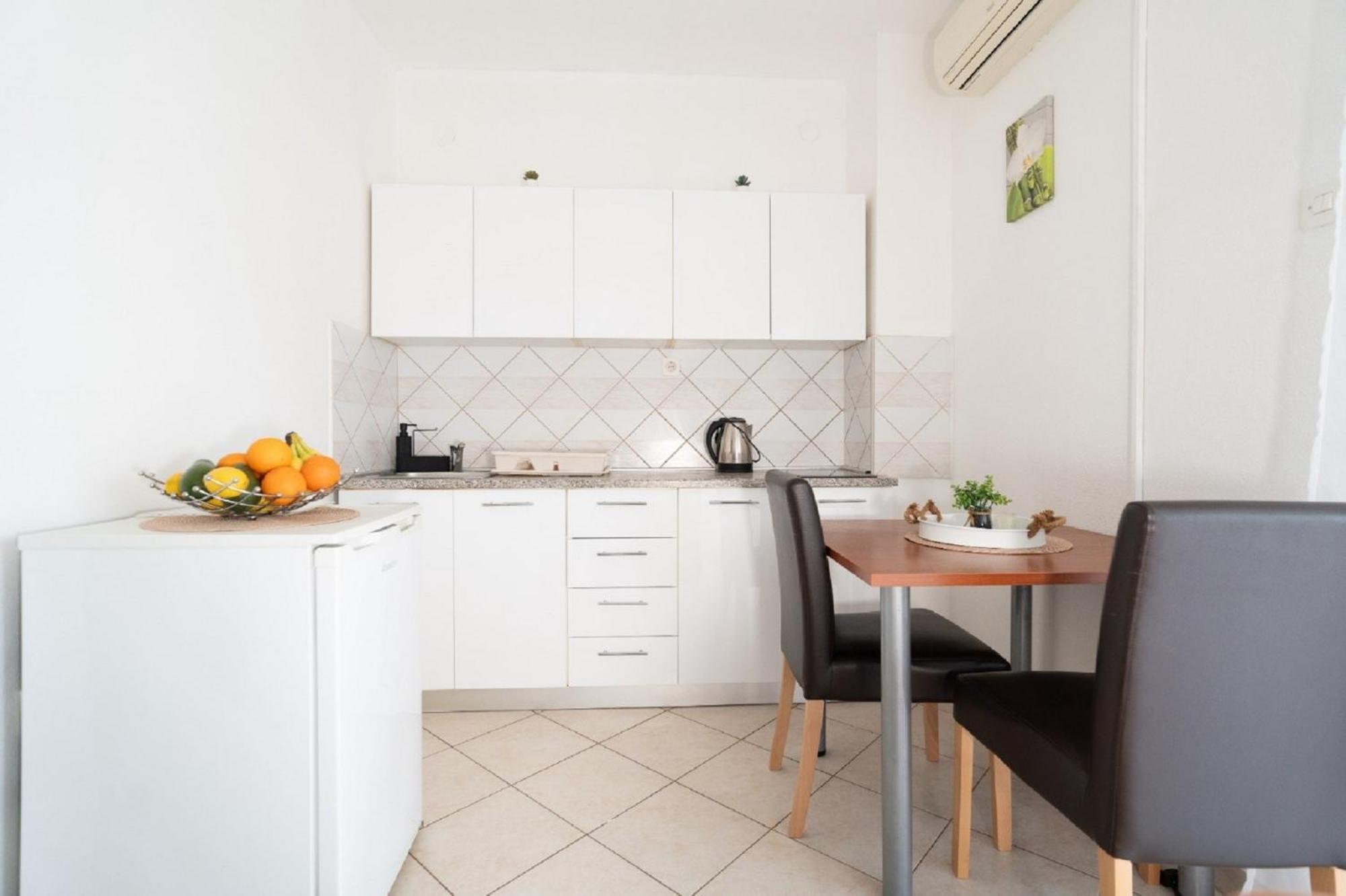 Apartments Milic Горни Карин Екстериор снимка
