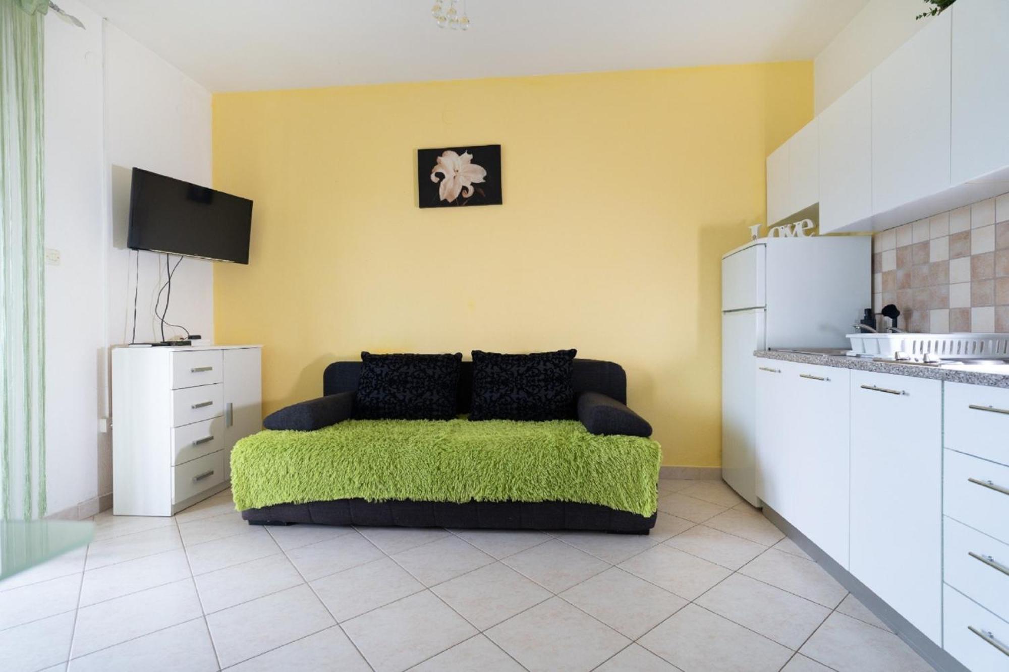 Apartments Milic Горни Карин Екстериор снимка