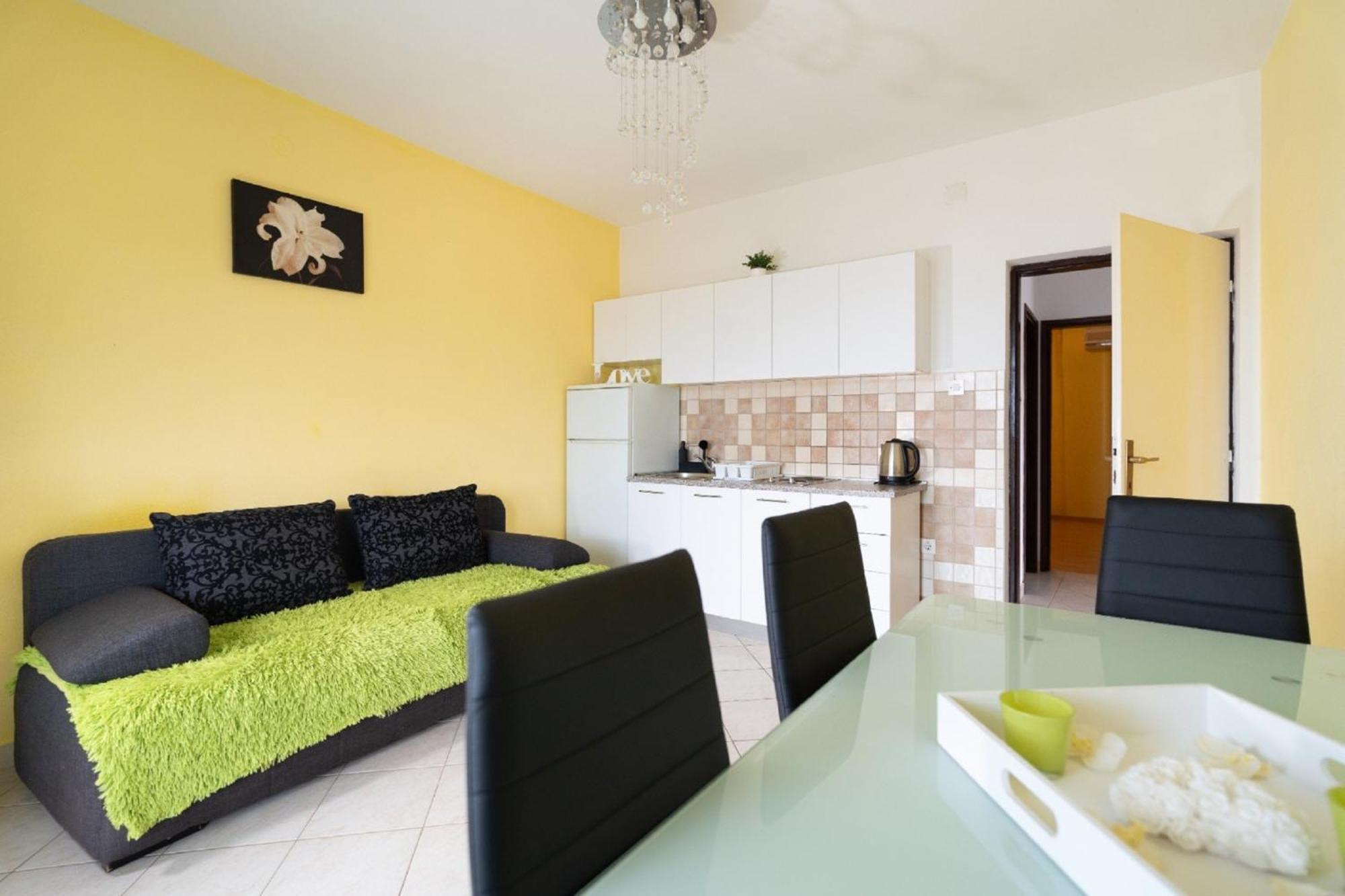 Apartments Milic Горни Карин Стая снимка