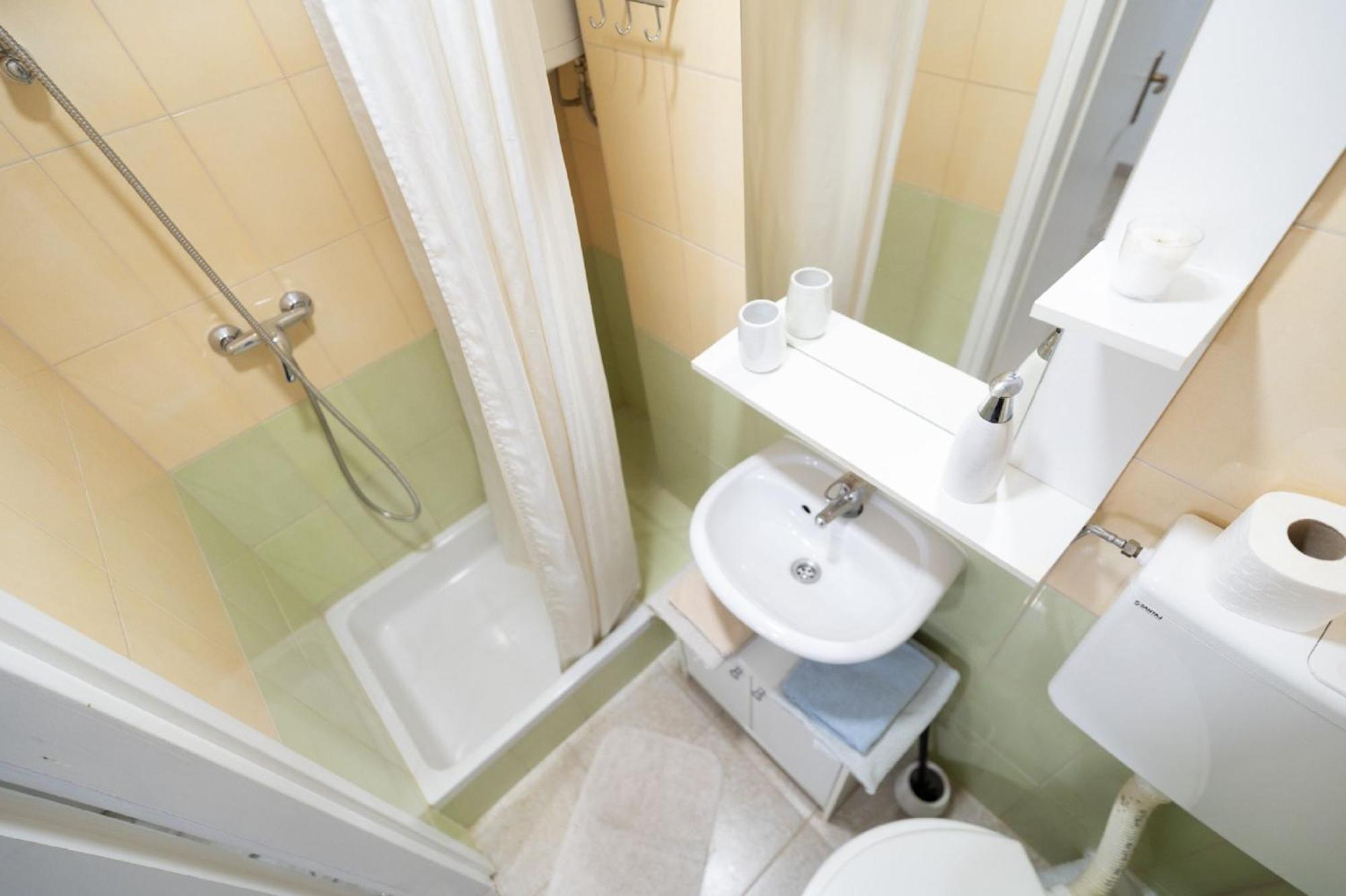 Apartments Milic Горни Карин Екстериор снимка